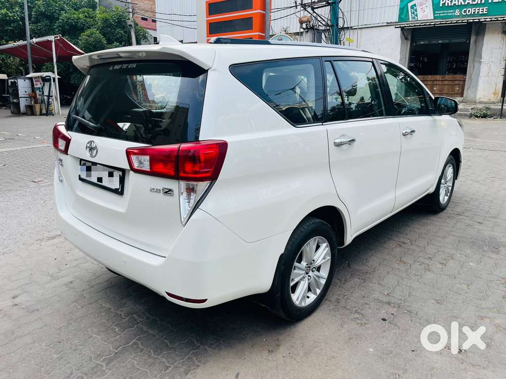 Toyota Innova Crysta 2.8z Automatic, 2017, Diesel
