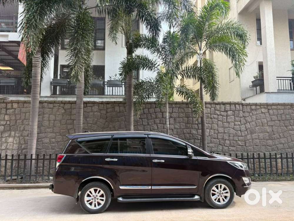 Toyota Innova Crysta 2.4 V, 2017, Diesel