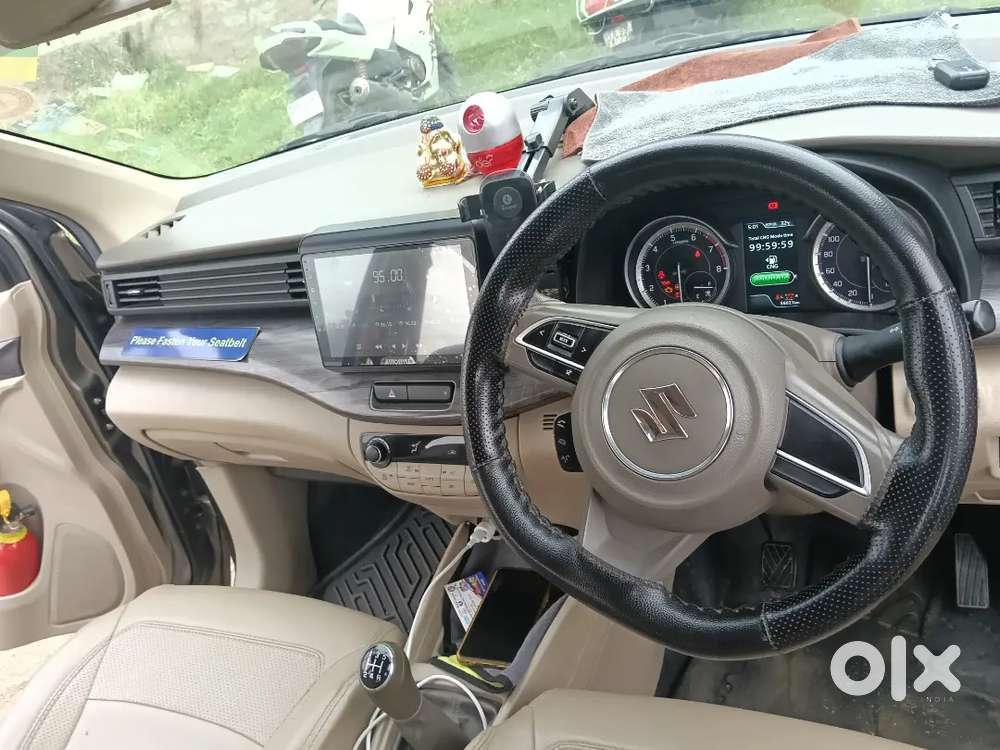 Maruti Suzuki Ertiga Zxi 24 Cng