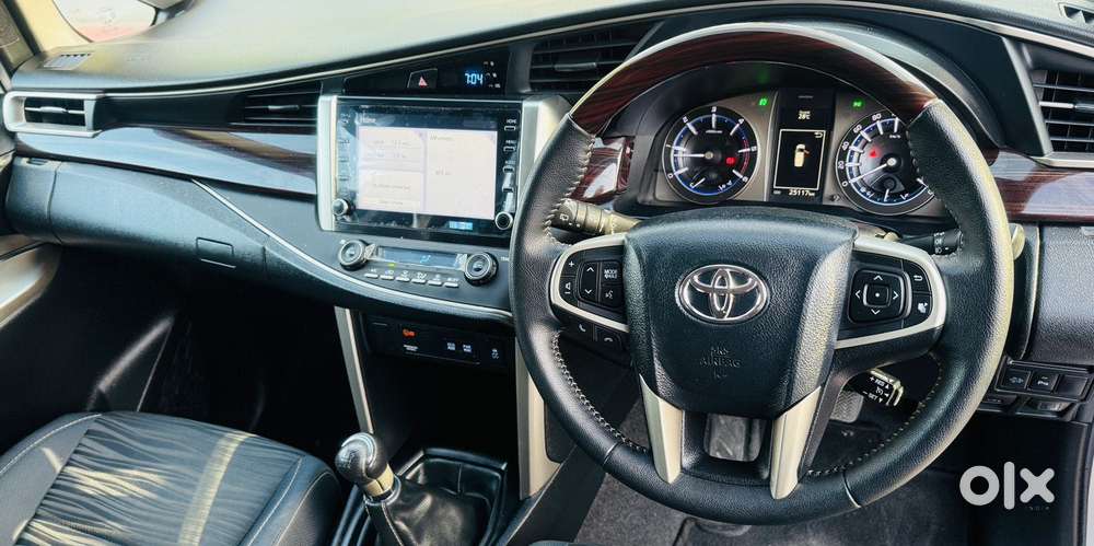 Toyota Innova Crysta 2.7 V, 2022, Diesel