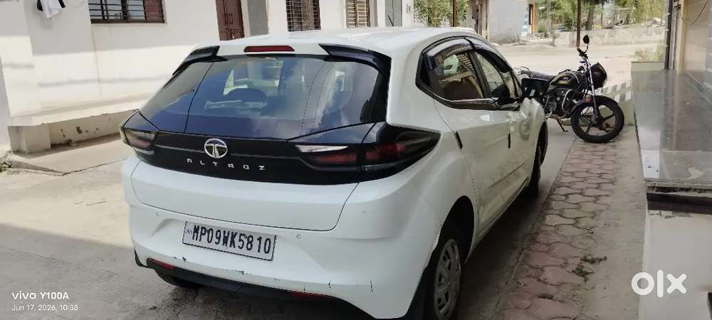 Tata Altroz 1.5 Xe 2021