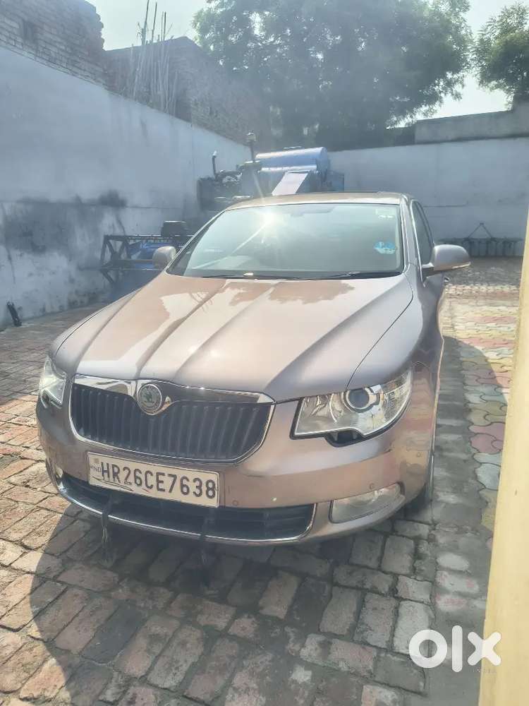 Skoda Superb 2014 At