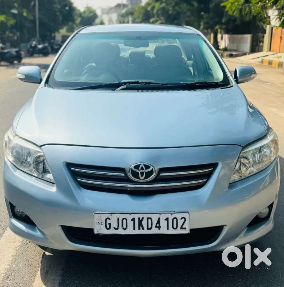 Toyota Corolla Altis 1.8 G, 2010, Petrol