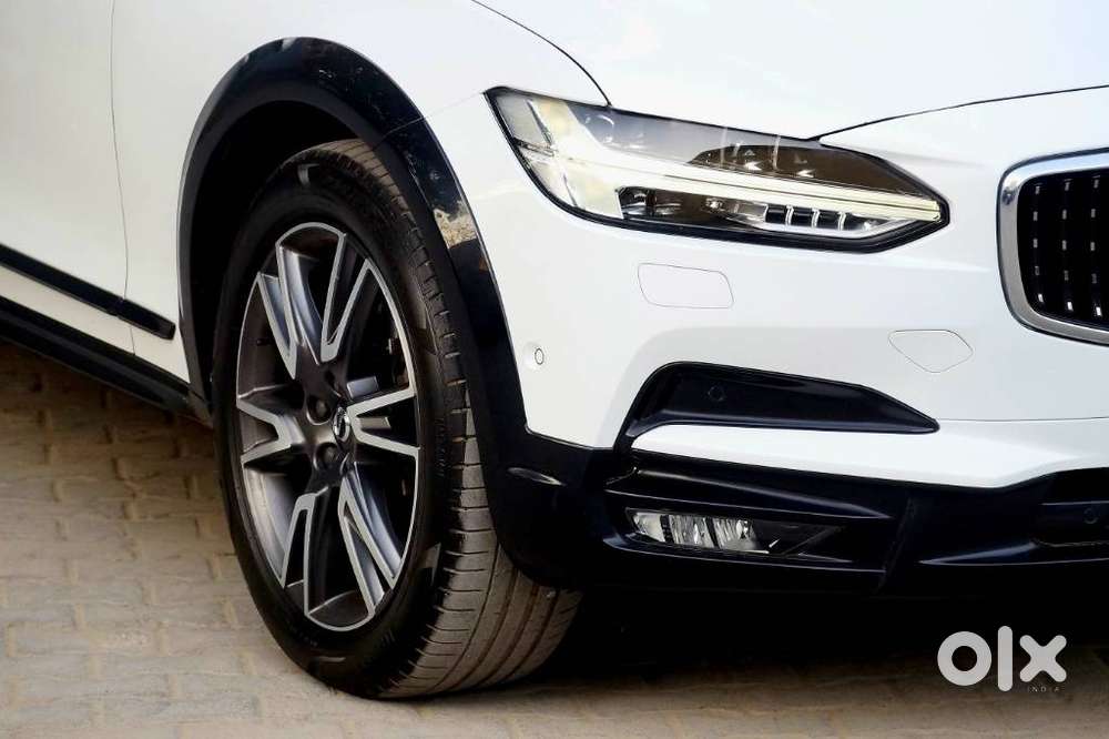 Volvo V 90 Cross Country D5, 2019, Diesel