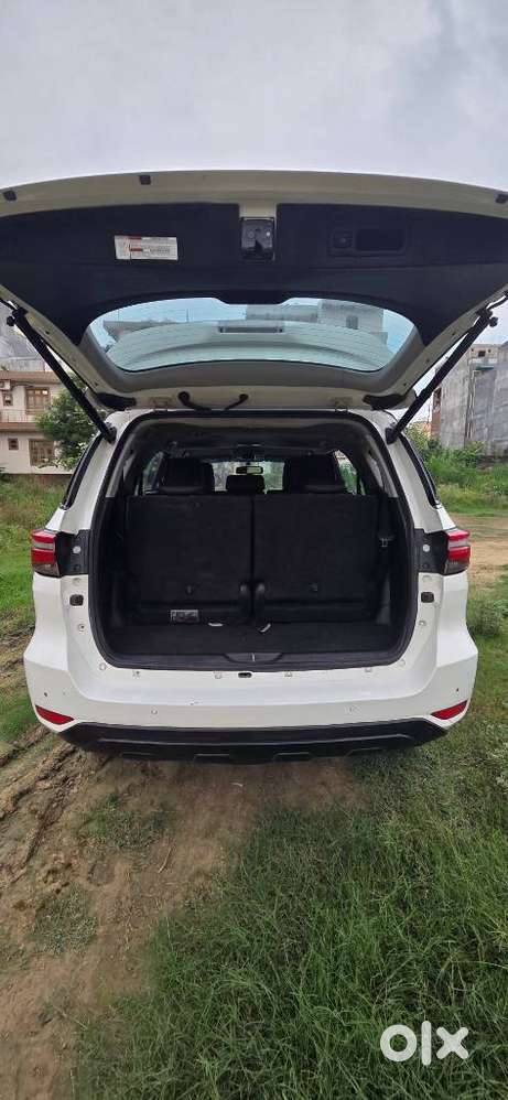 Toyota Fortuner Leader Edition (at), 2025, Diesel