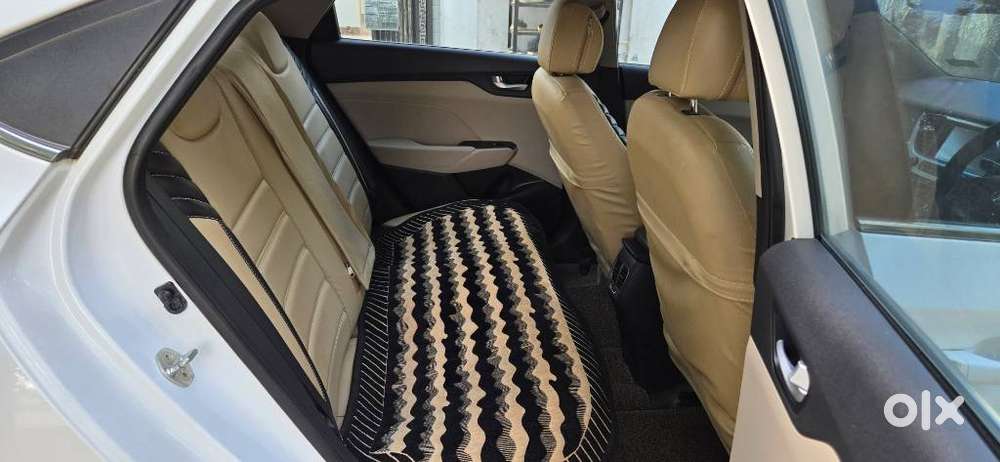 Hyundai Verna 1.6 Crdi Sx Plus At, 2017