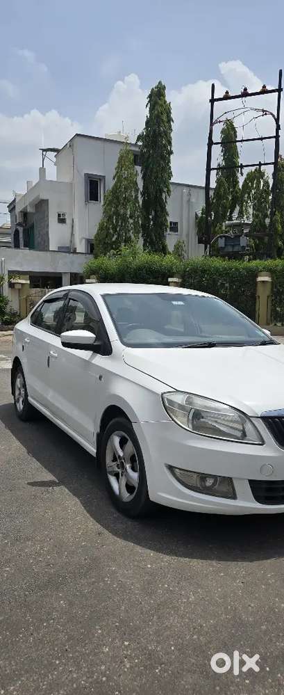 Skoda Rapid 1.6 Amb Mt  2014 Diesel With 20-22 Milage