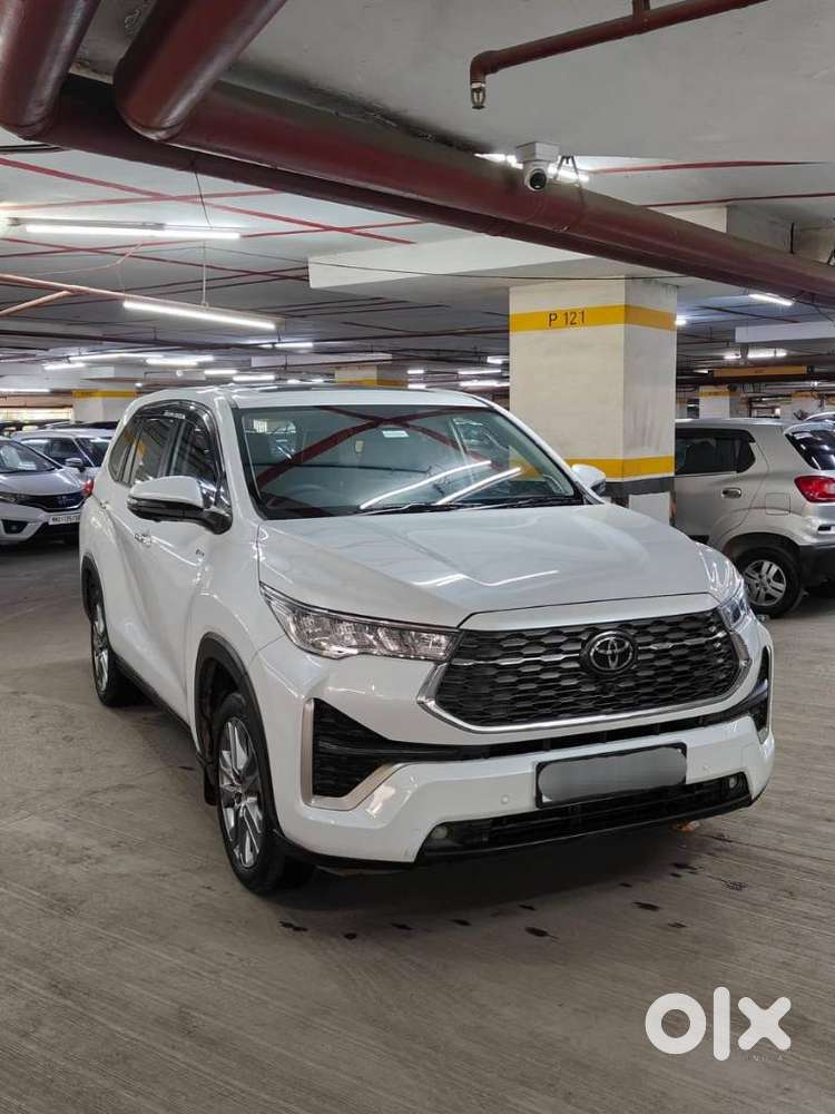 Toyota Innova Hycross 2.0 Zx Hybrid 7 Str, 2025, Cng & Hybrids