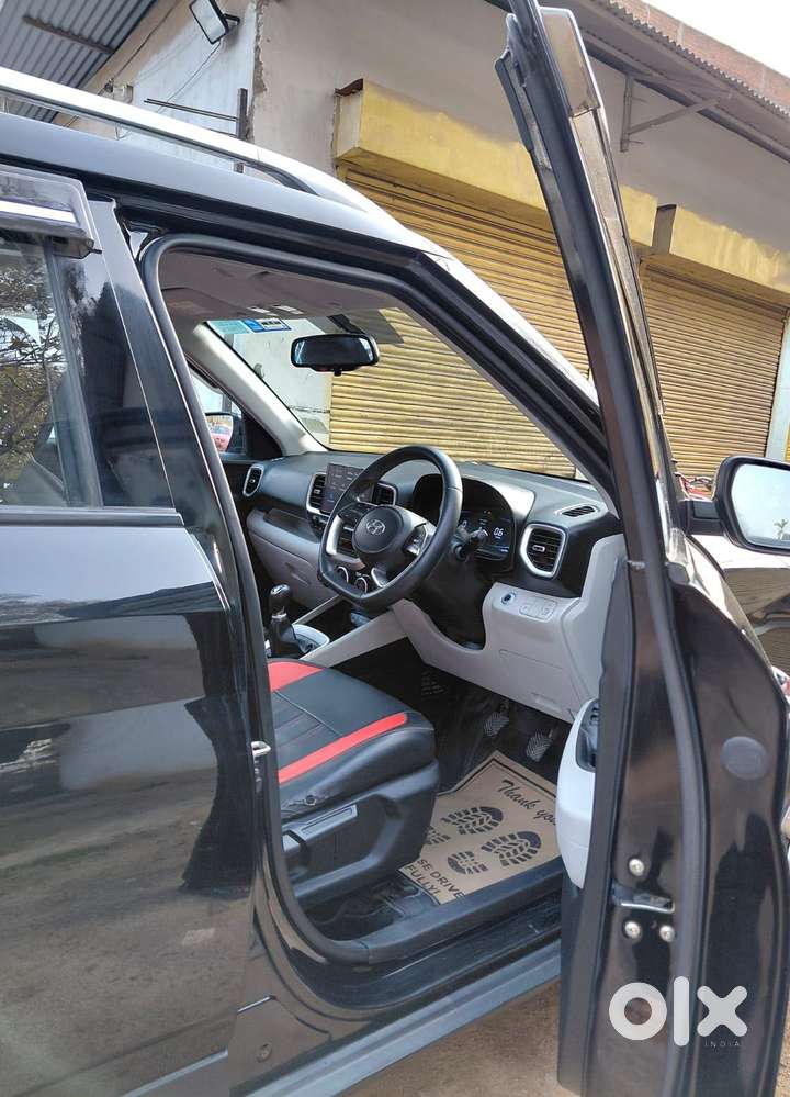 Hyundai Venue Sx 1.2 Mt Knight Edition, 2023, Petrol