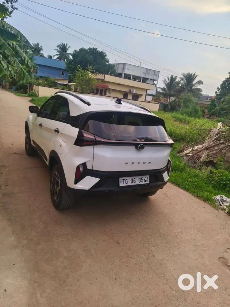 Tata Nexon Petrol Manual 2024 Variant
