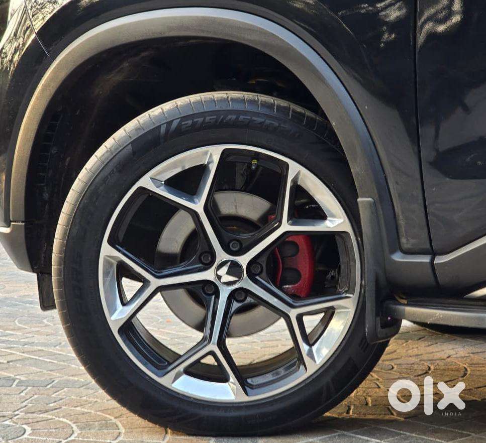 Mahindra Scorpio N Z8 Petrol At 7 Str, 2025, Petrol