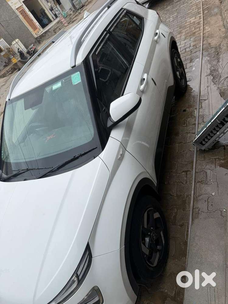 Hyundai Venue Petrol 2019