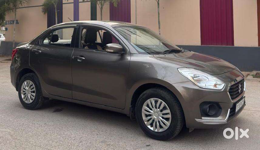 Maruti Suzuki Dzire 1.2 Vxi Amt, 2019, Petrol