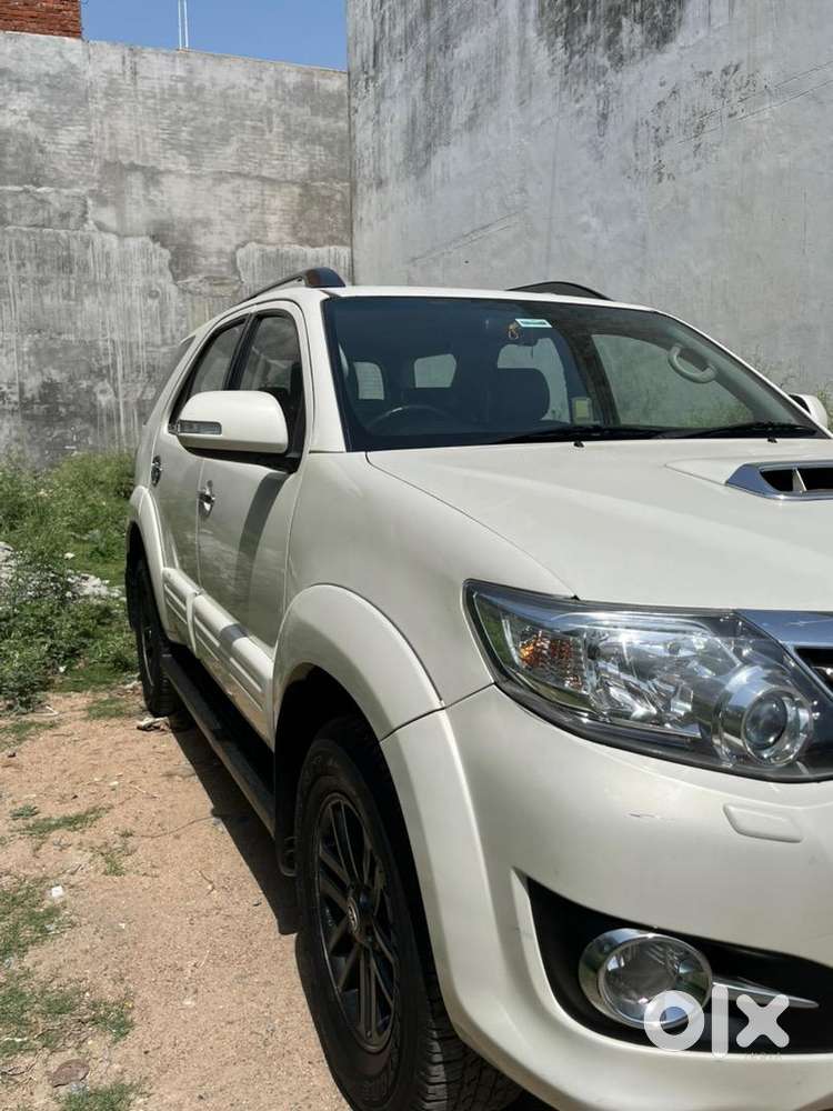 Toyota Fortuner 2015 Diesel Well Maintained
