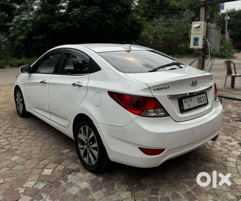 Hyundai Verna Fluidic 1.6 Vtvt Sx Opt, 2014, Petrol