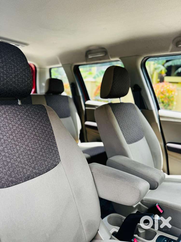 Mahindra Tuv 300 Mhawk100 T8 Amt, 2017, Diesel