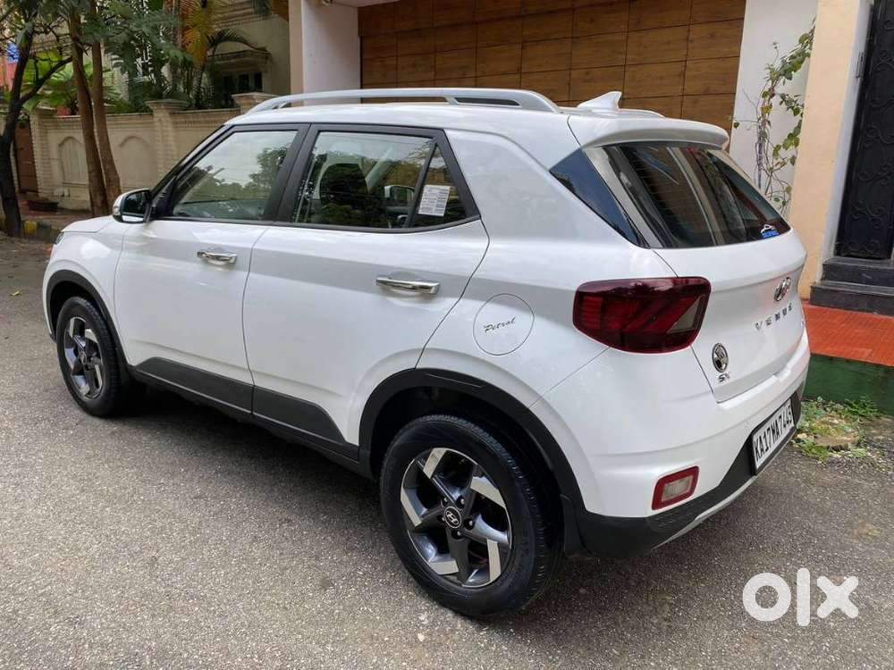 Hyundai Venue 1.0 Sx (o) Turbo Dct, 2022, Petrol