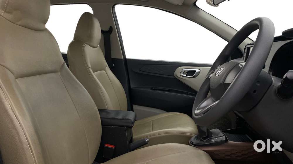 Hyundai Aura Sx Plus Automatic, 2022, Petrol