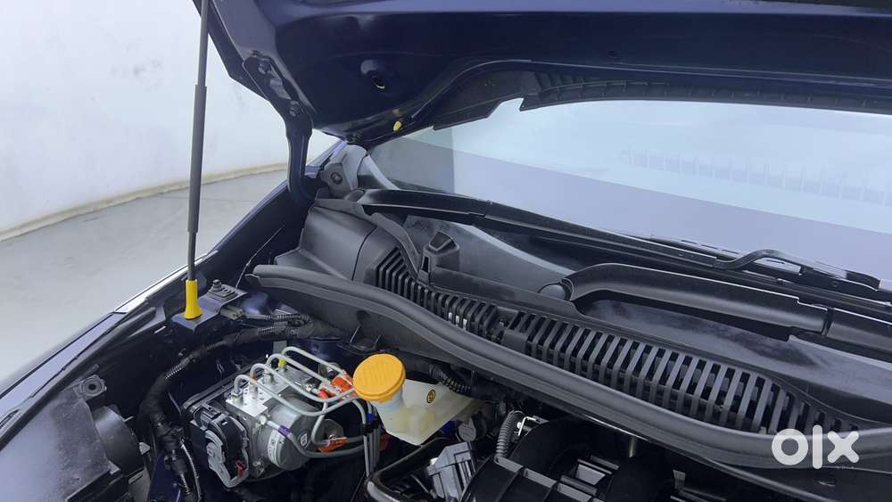 Tata Altroz 1.2 Xm, 2025, Petrol