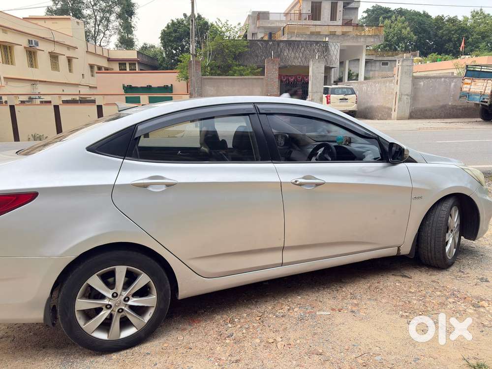 Hyundai Fluidic Verna 2012 Year