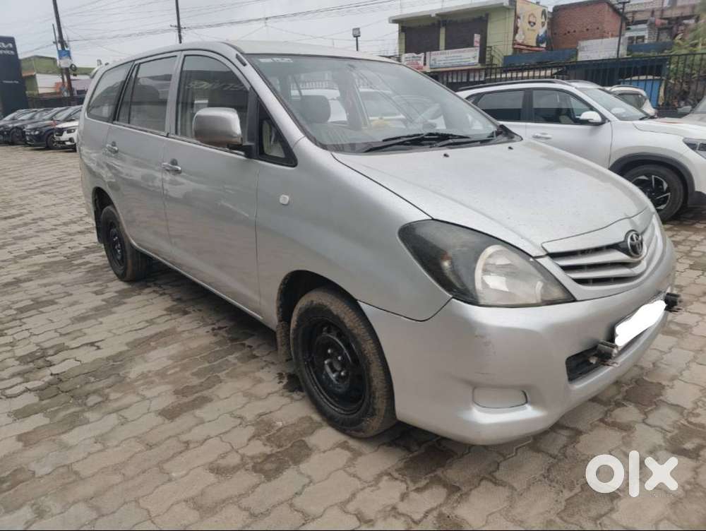Toyota Innova Gx, 2010 Model.