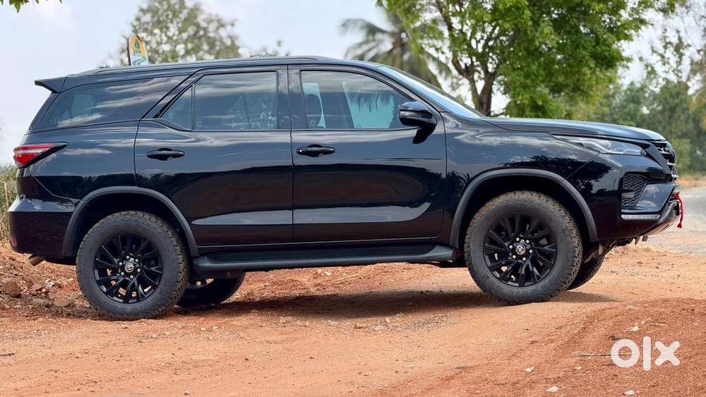 Toyota Fortuner 4x4 Automatic - Blacked Out