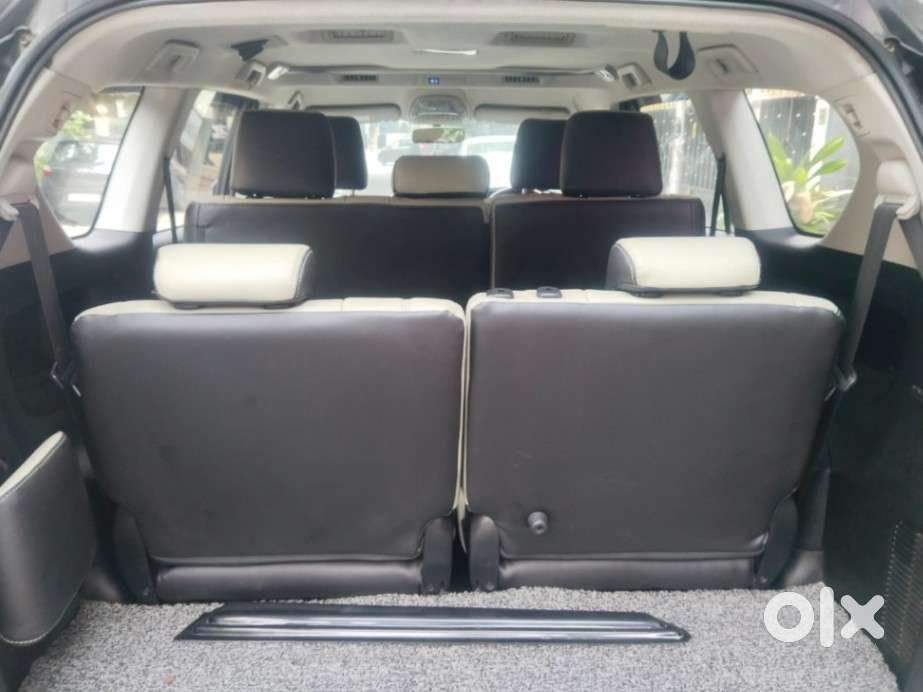 Toyota Innova Crysta 2.4 V, 2016, Diesel