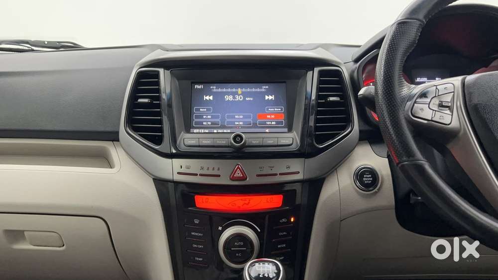 Mahindra Xuv300 W8 1.5 Diesel Dual Tone, 2021, Diesel