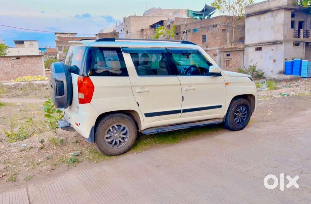 Mahindra Tuv 300 2018 Diesel Well Maintained