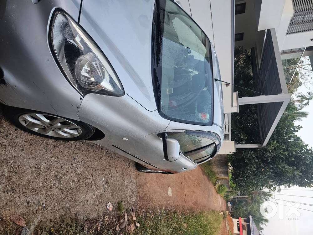 Nissan Micra Xv Cvt With Add Cng Single Owner Doctor's Car