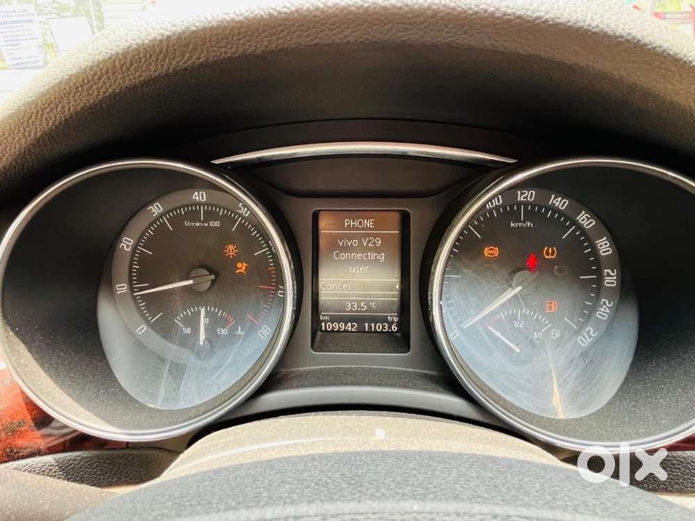 Škoda Superb Petrol Auto