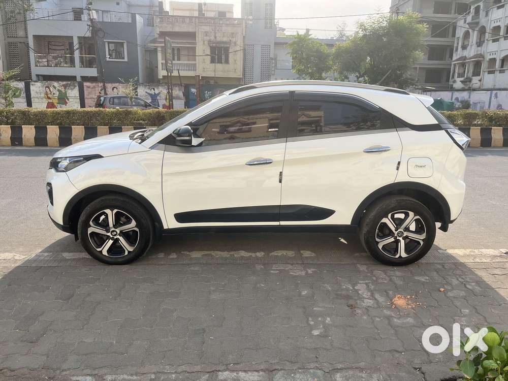 Tata Nexon 1.5 Revotorq Xm (s), 2021, Diesel