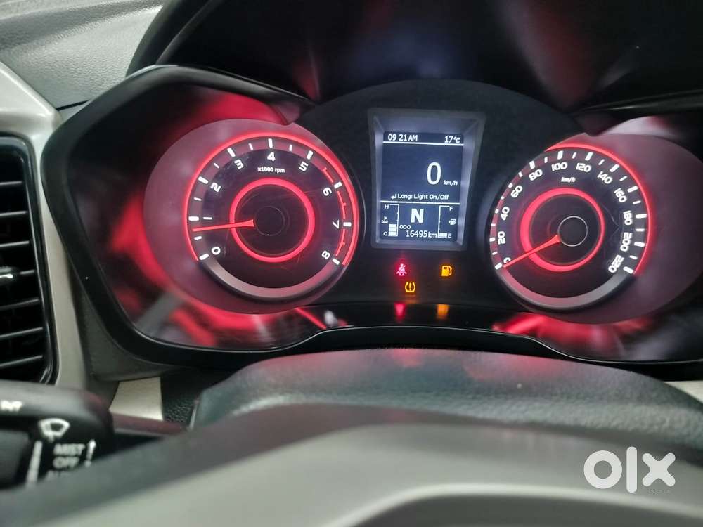 Mahindra Xuv300 W8 Option, 2021, Petrol