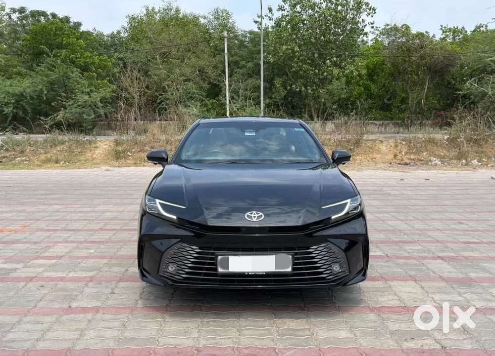 Toyota Camry, 2025, Petrol