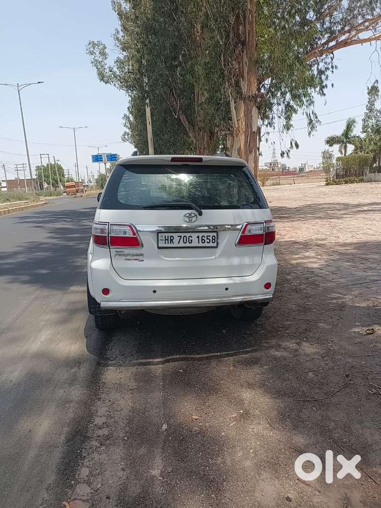 Toyota Fortuner Diesel 2011