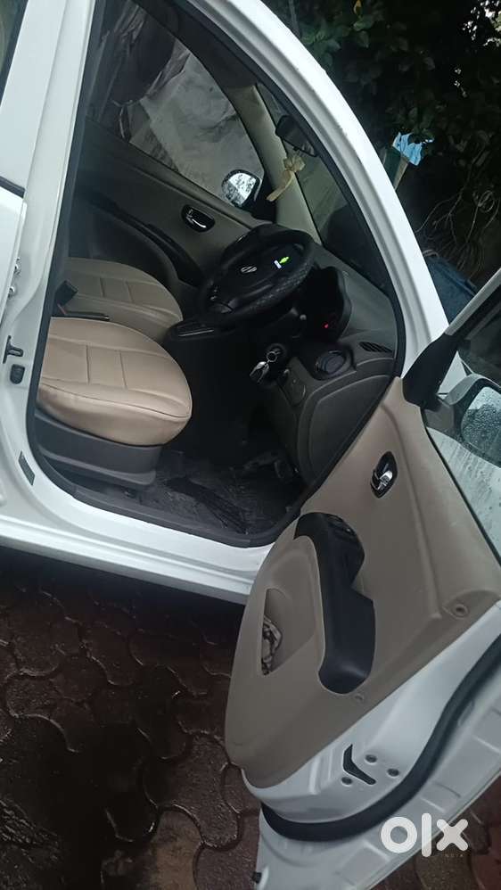 Hyundai I10 Petrol Sportz 2013