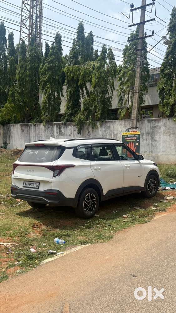 Kia Carens 2024 Petrol