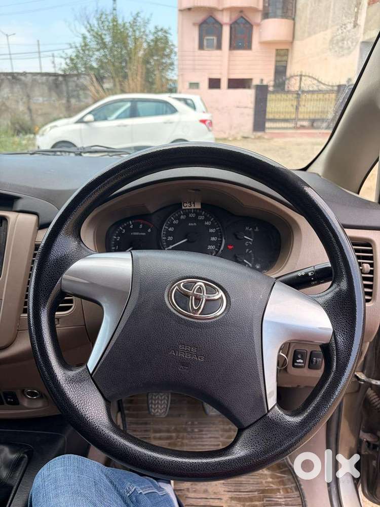 Toyota Innova 2015 Diesel Well Maintained
