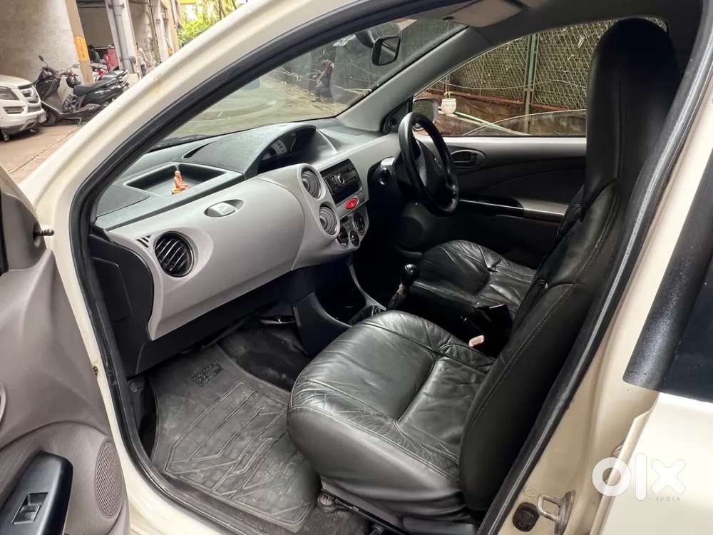 Toyota Etios 1.5 G, 2011, Petrol