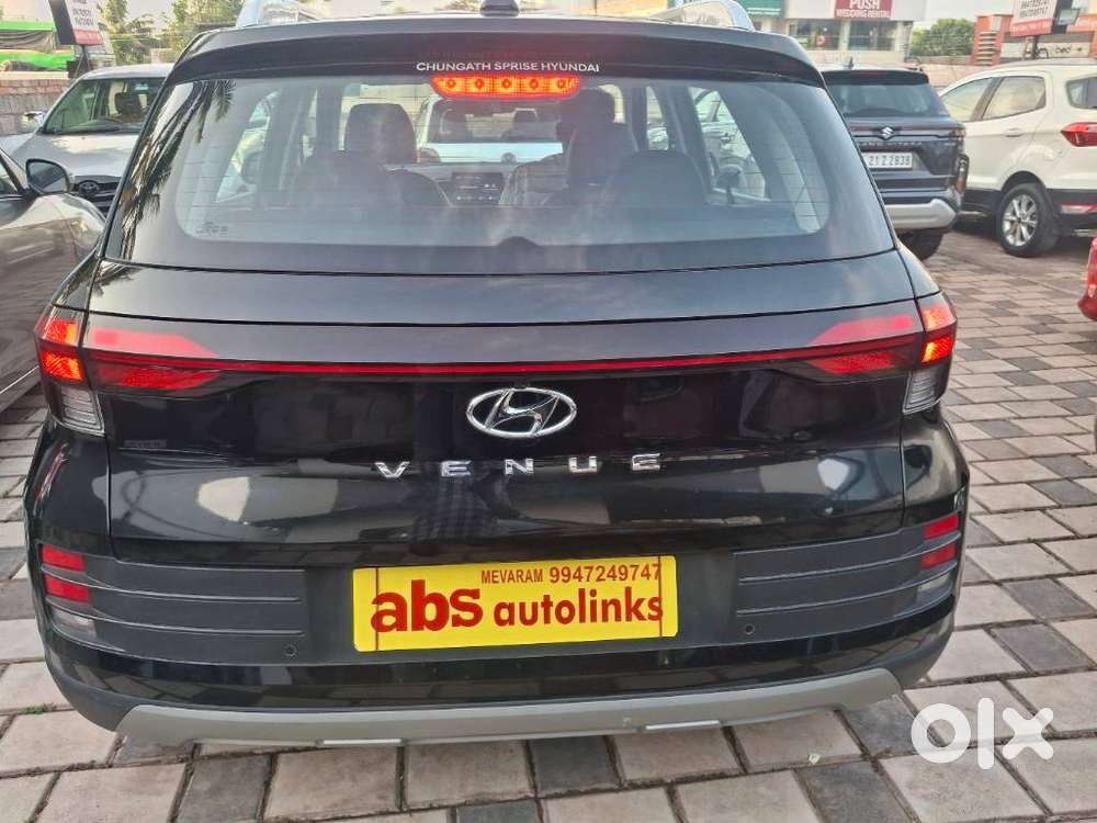 Hyundai Venue S 1.2 Petrol, 2022, Petrol