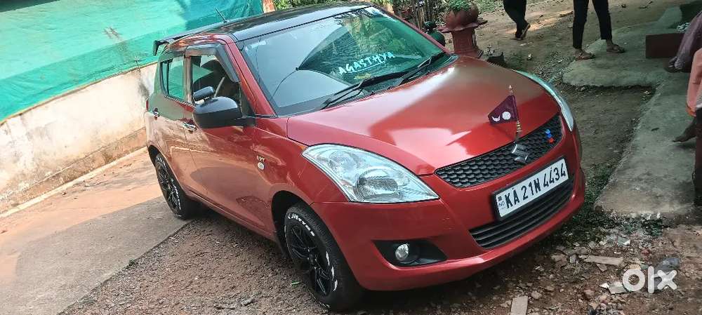 Maruti Suzuki Swift 2013 Petrol 110000 Km Driven