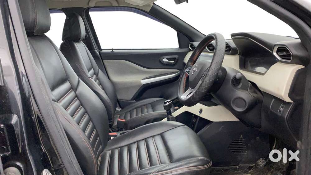 Nissan Magnite 1.0 Xv, 2022, Petrol