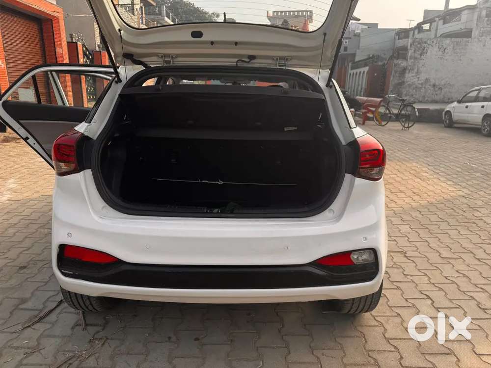 I20 2018 Diesel 132000 Km  Full Insurance Almost New Tayer & Alloys