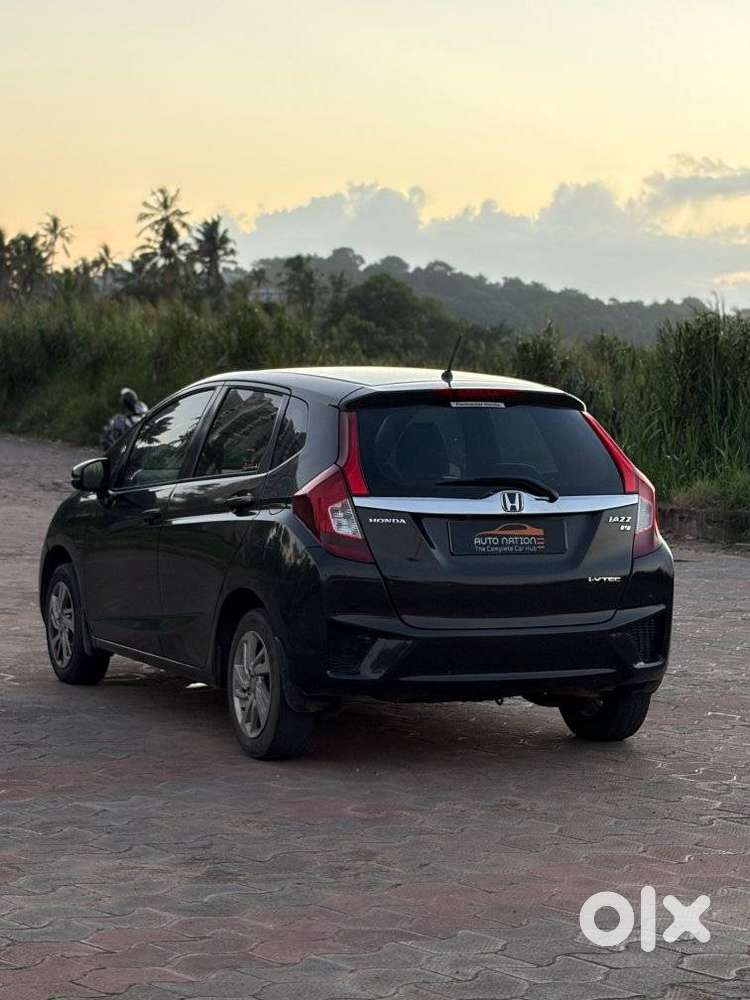 Honda Jazz V Cvt, 2016, Petrol