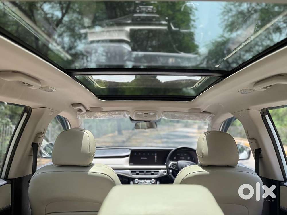 Mahindra Xuv700 2.0 Ax 7 Petrol At Luxury Pack Str, 2023, Petrol