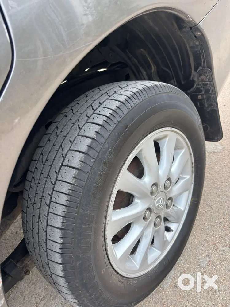 Toyota Innova 2012 Diesel 215000 Km Driven