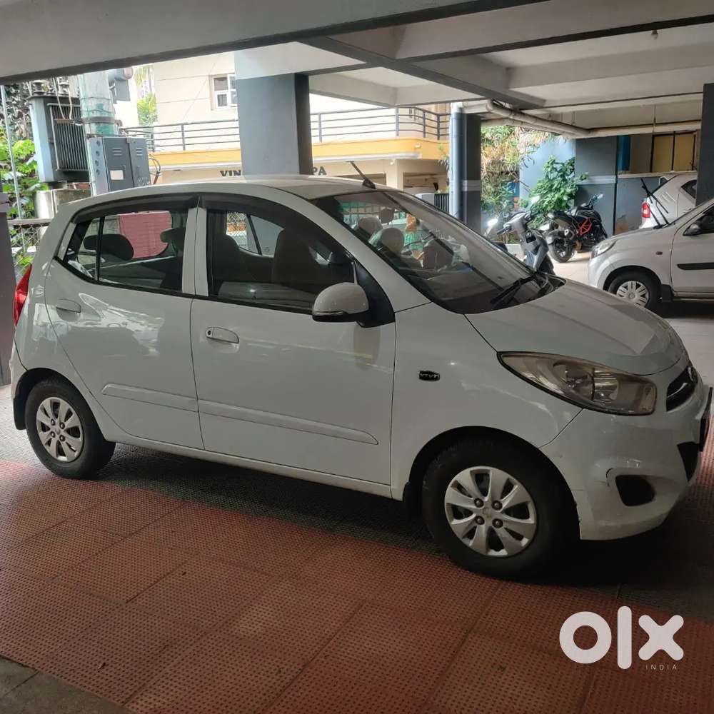 Hyundai I10 Sportz 2012 Petrol Automatic