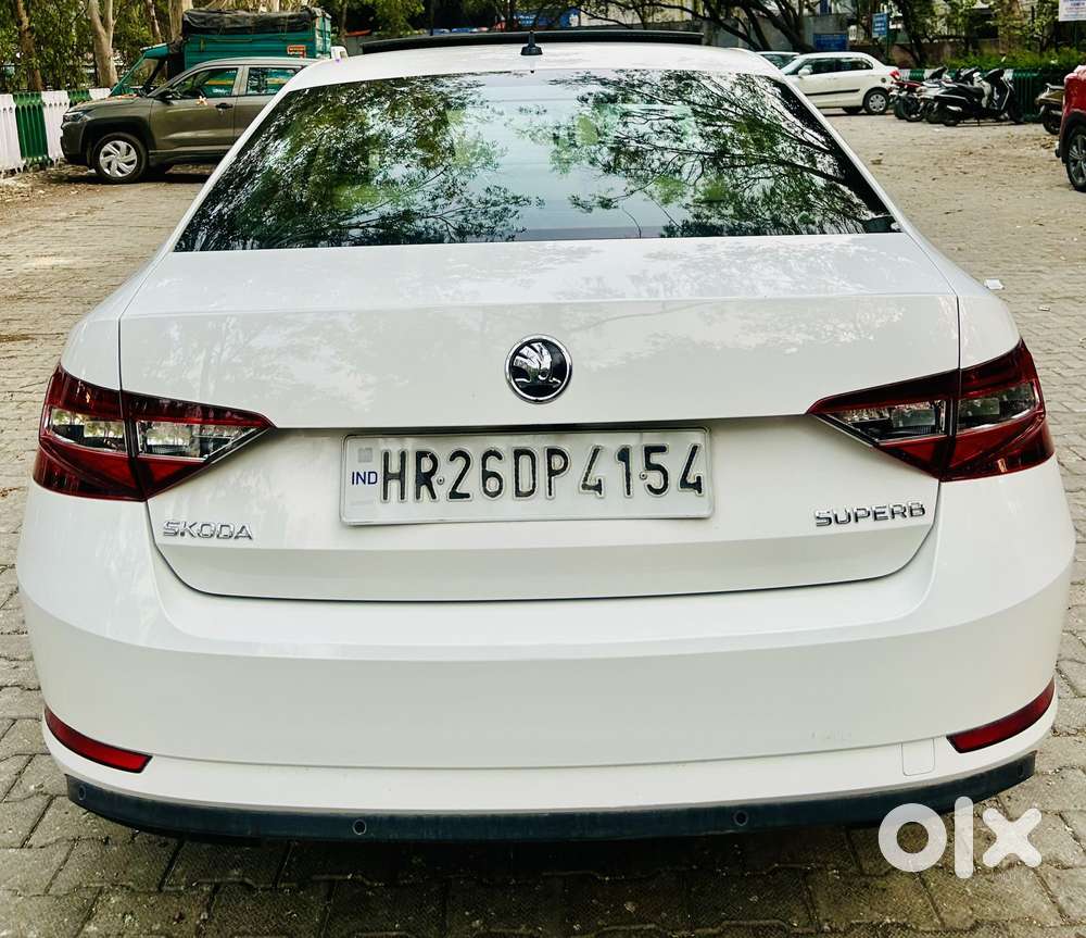 Skoda Superb Style 1.8 Tsi At, 2018, Petrol