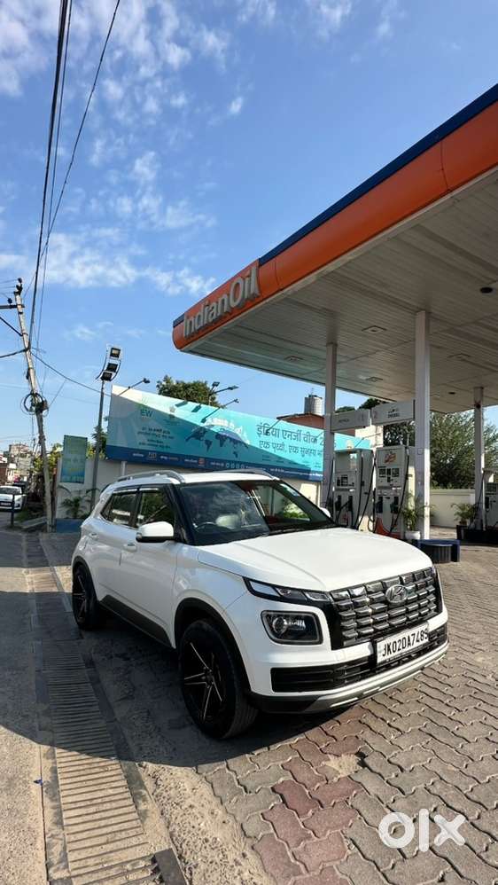 Hyundai Venue Petrol 2022