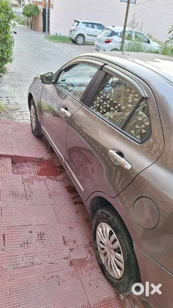 Maruti Suzuki Dzire 2017 Diesel 90000 Km Driven